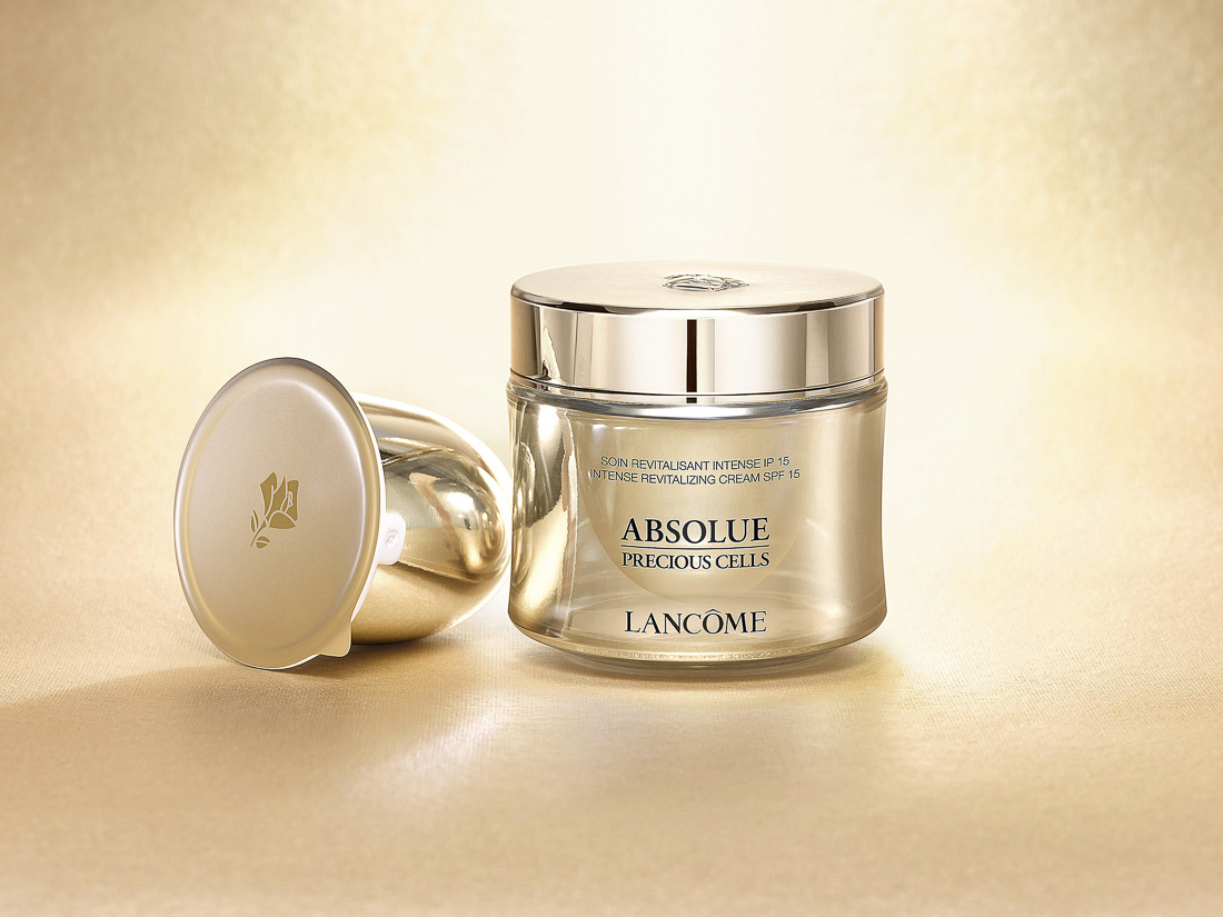 adams_lancome_absolue_recharge_825Height